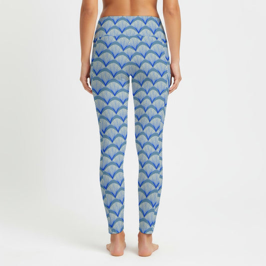 Scalloped Shells Women's High Waist Leggings With Side Pocket